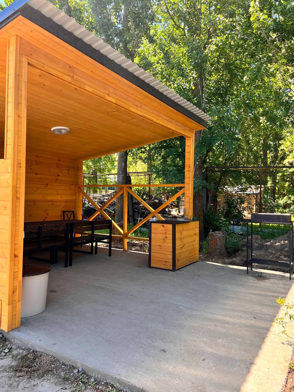 Кабинки у басейна