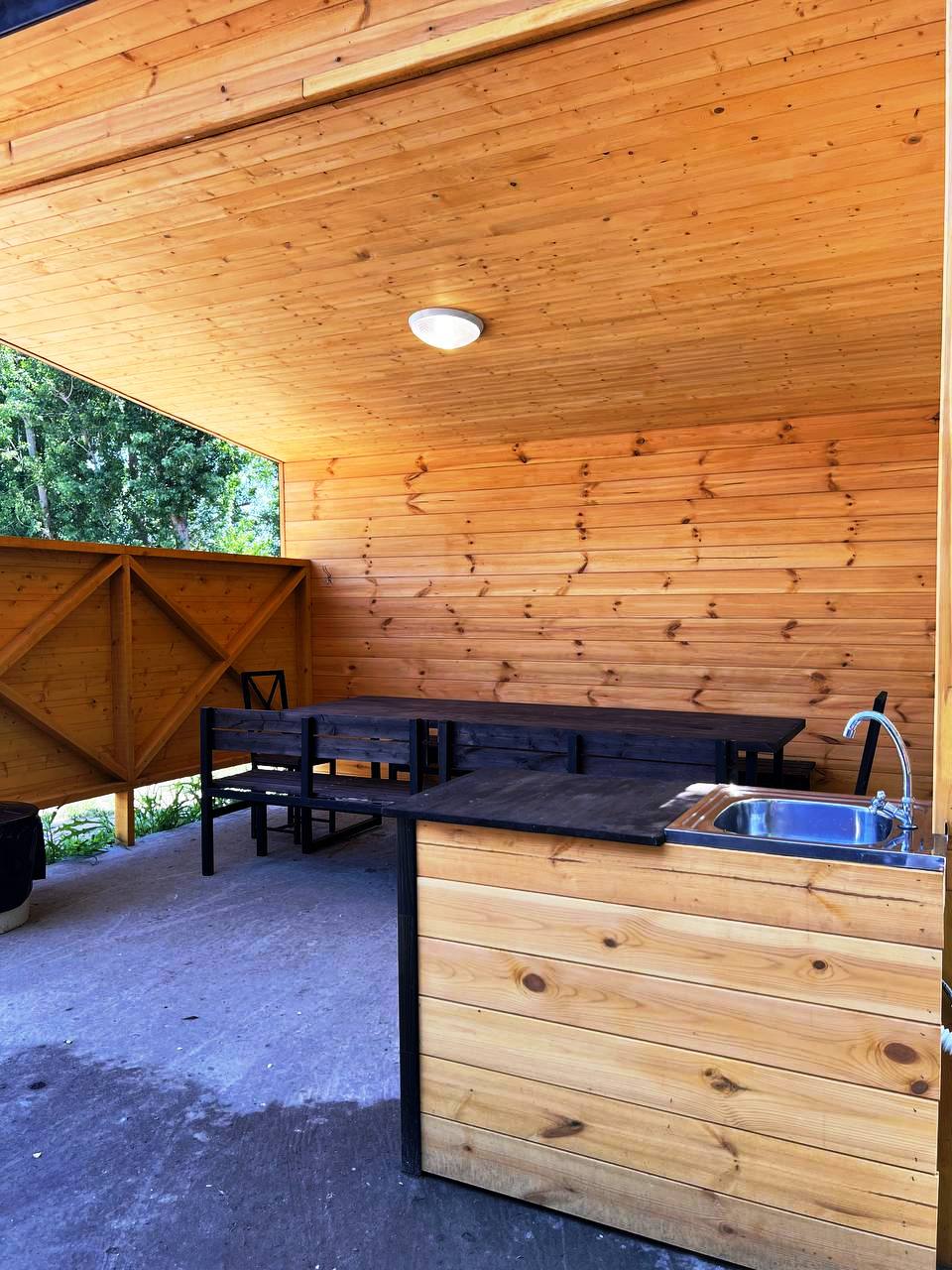 Кабинки у басейна